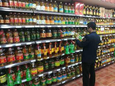 錫市食藥工商質監局開展食品安全生產經營專項行動，守好年末‘食品安全關’